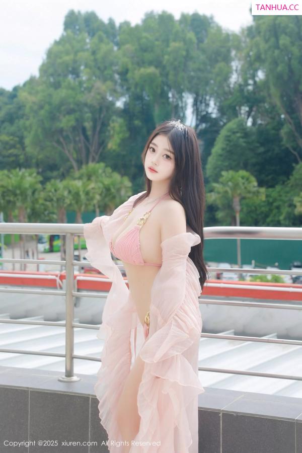   [XiuRen]高清写真图 2025.04.16 No.10160 蛋蛋宝 粉色比基尼第19张图片
